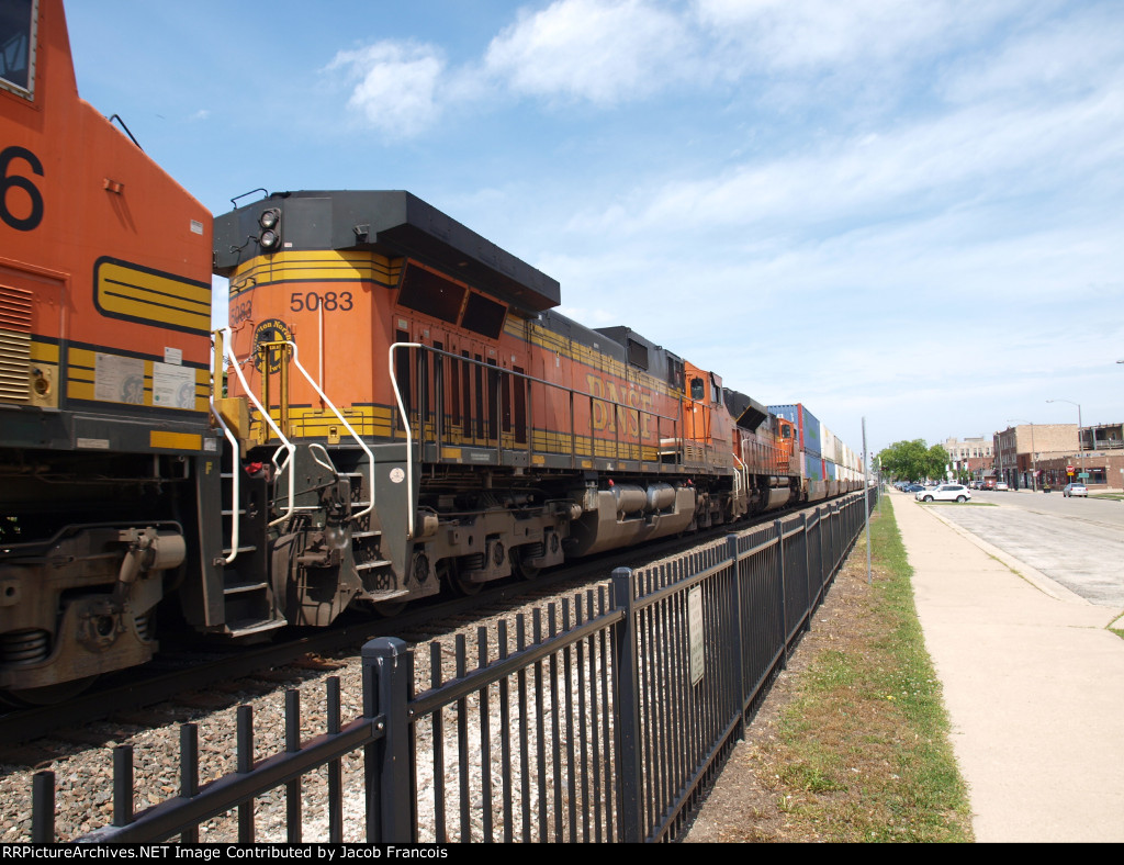 BNSF 5083