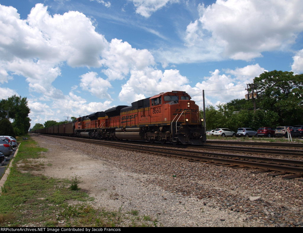BNSF 8560