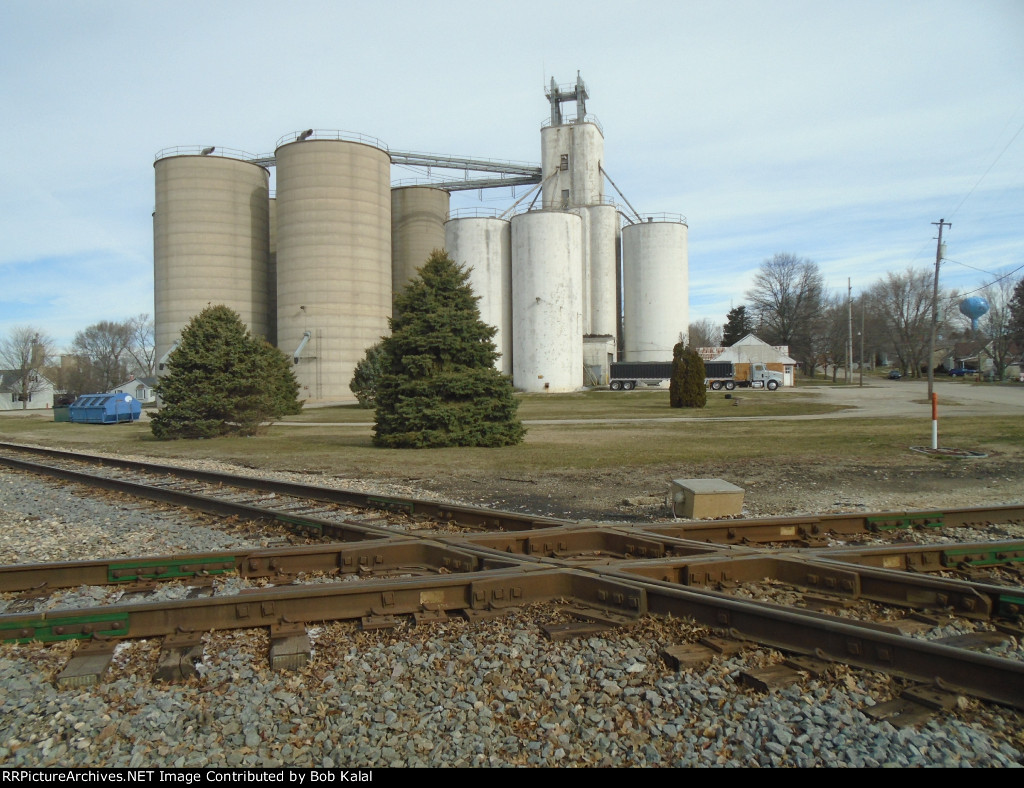 Diamond & Grain Elevator