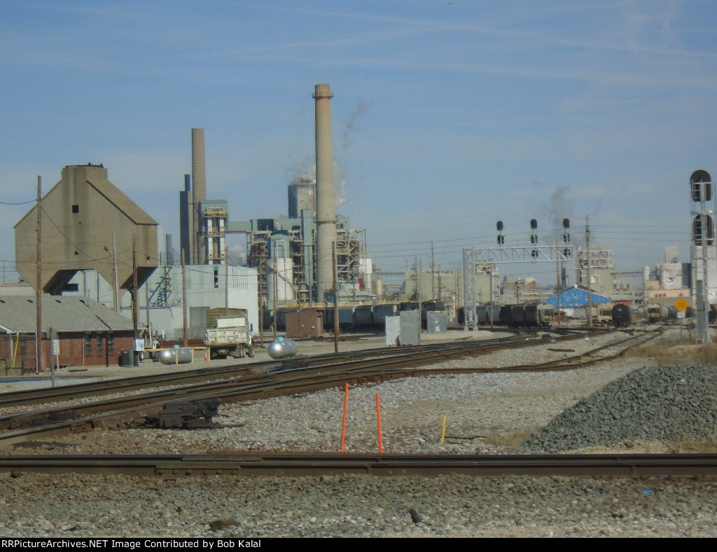  NS 9725 NS 9649 Sneaking its way thru the Yard Heading West