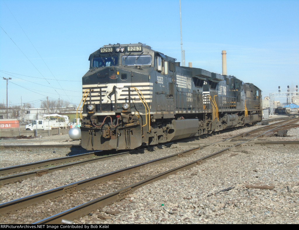  NS 9263 NS 9321 NS 2570 Heads Back into Yard across Diamond