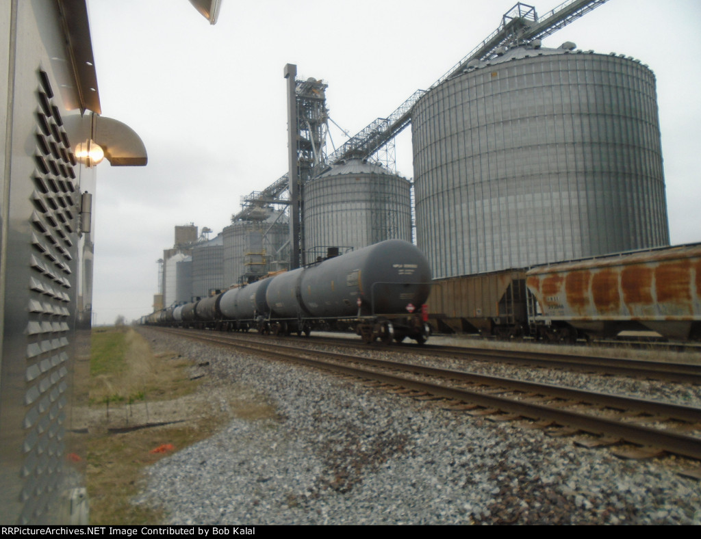  BNSF 6710 CSX 709 NS 7323 Eastbound thru Milmine