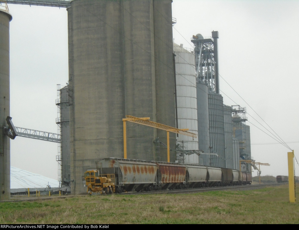  East Bound Facing Trackmobile pulling hard