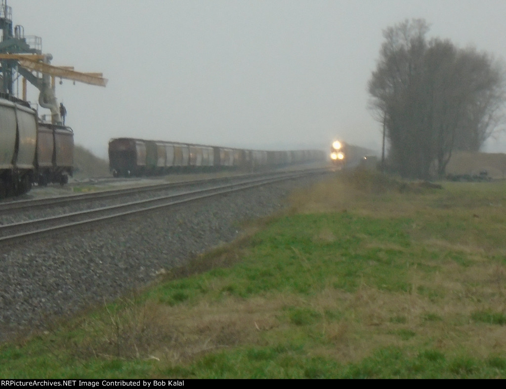 NS 9757 NS 8405 Eastbound thru Milmine