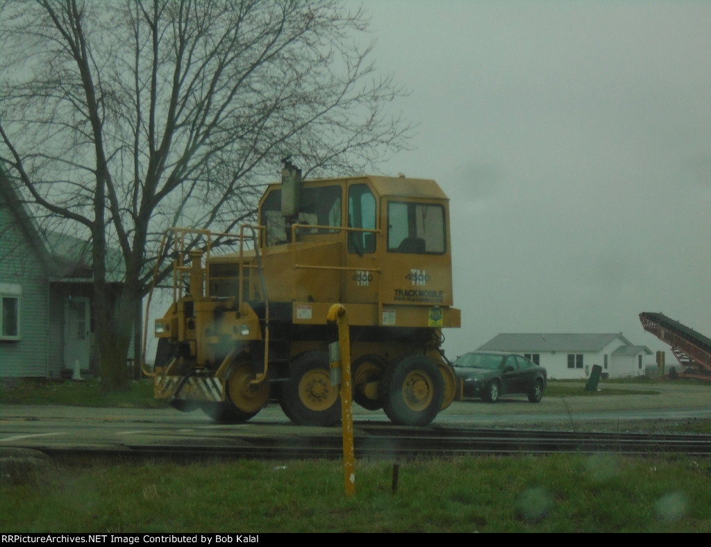  West Bound Facing Trackmobile gets onto the rubber wheels