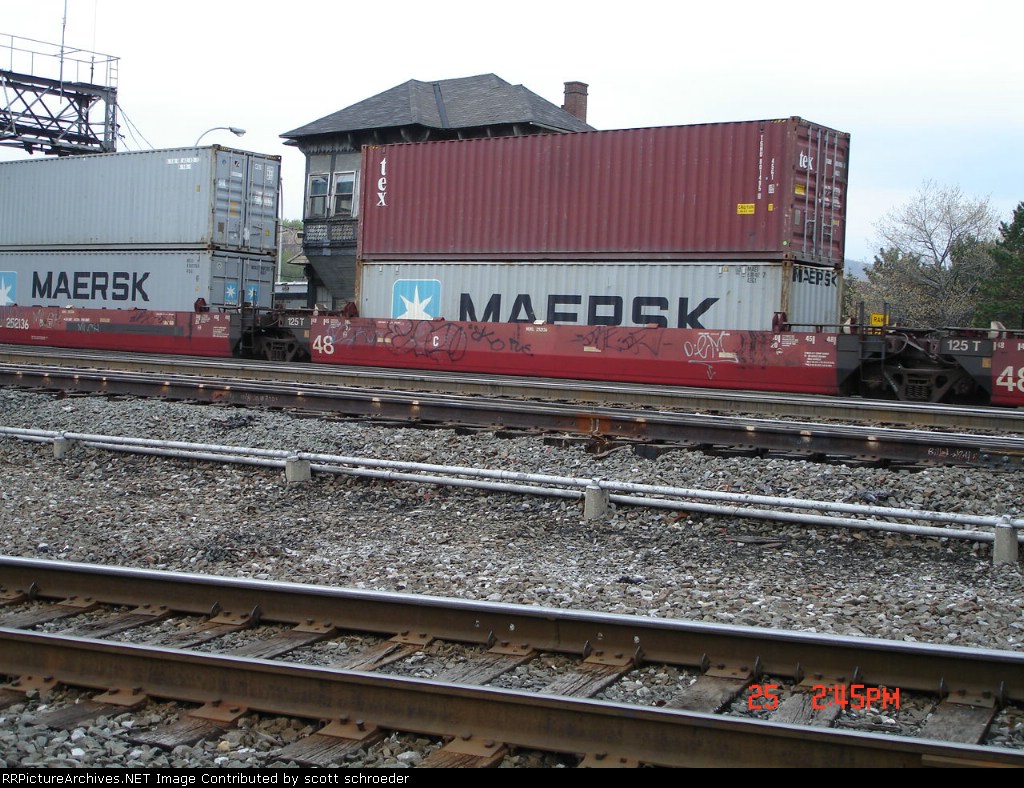 NOKL 252136C Double Stackcar w/TGHU 801455 Container & MAERSK Container WB