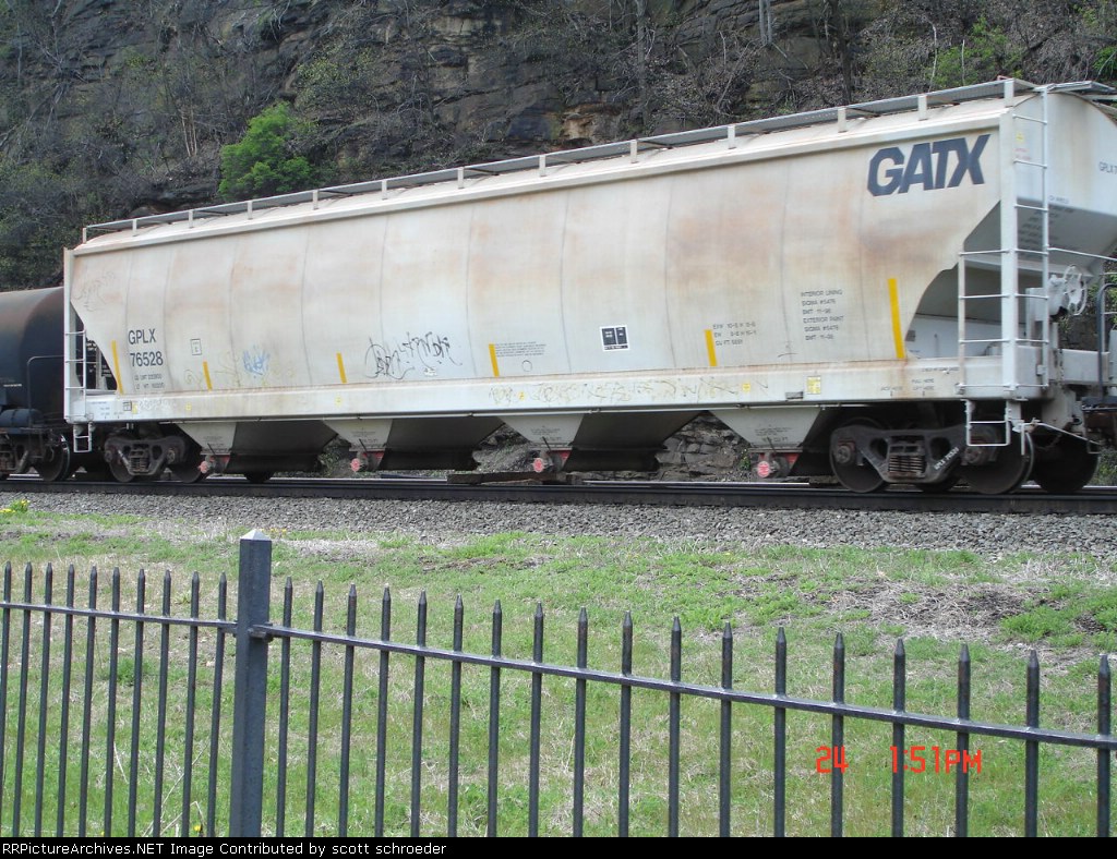 GPLX 76528 Covered Hopper EB