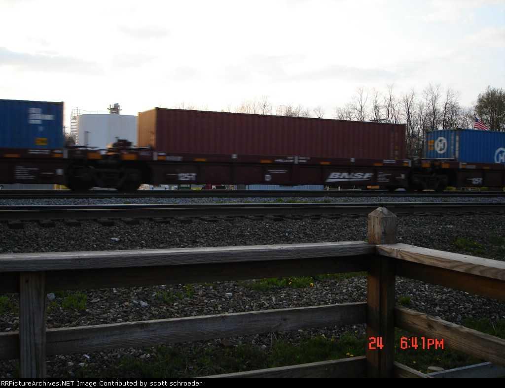 BNSF 239425D Double Stackcar WB