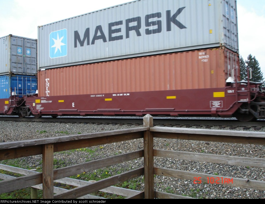 BNSF 238682E Double Stackcar w/MAERSK Container & TRITON Container EB