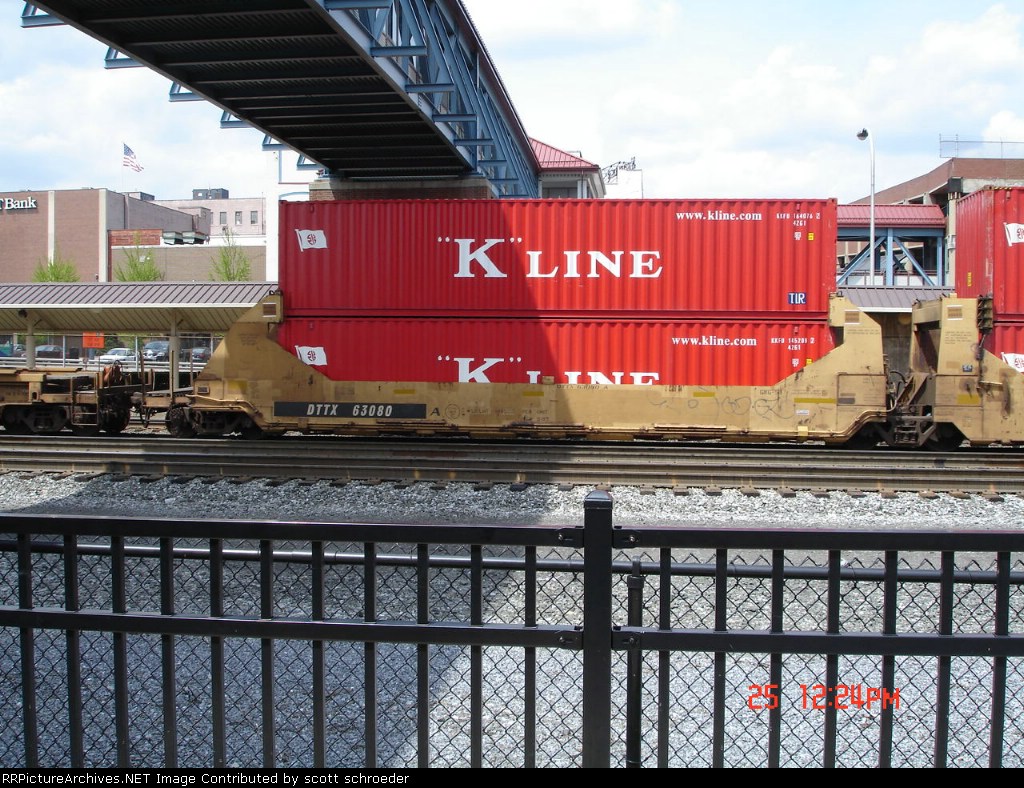 DTTX 63080A Double Stackcar w/KKFU Containers 164076 & 145209 EB