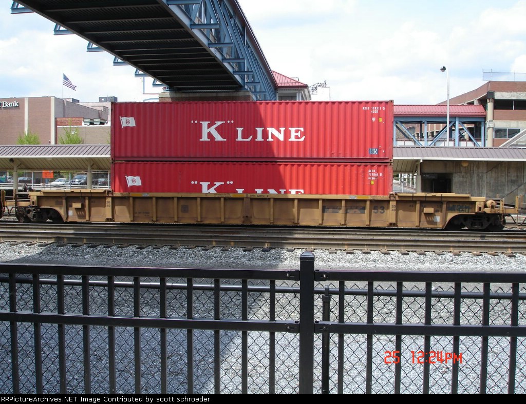 DTTX 620913C Double Stackcar w/KKFU Container's 118311 & 107861 EB