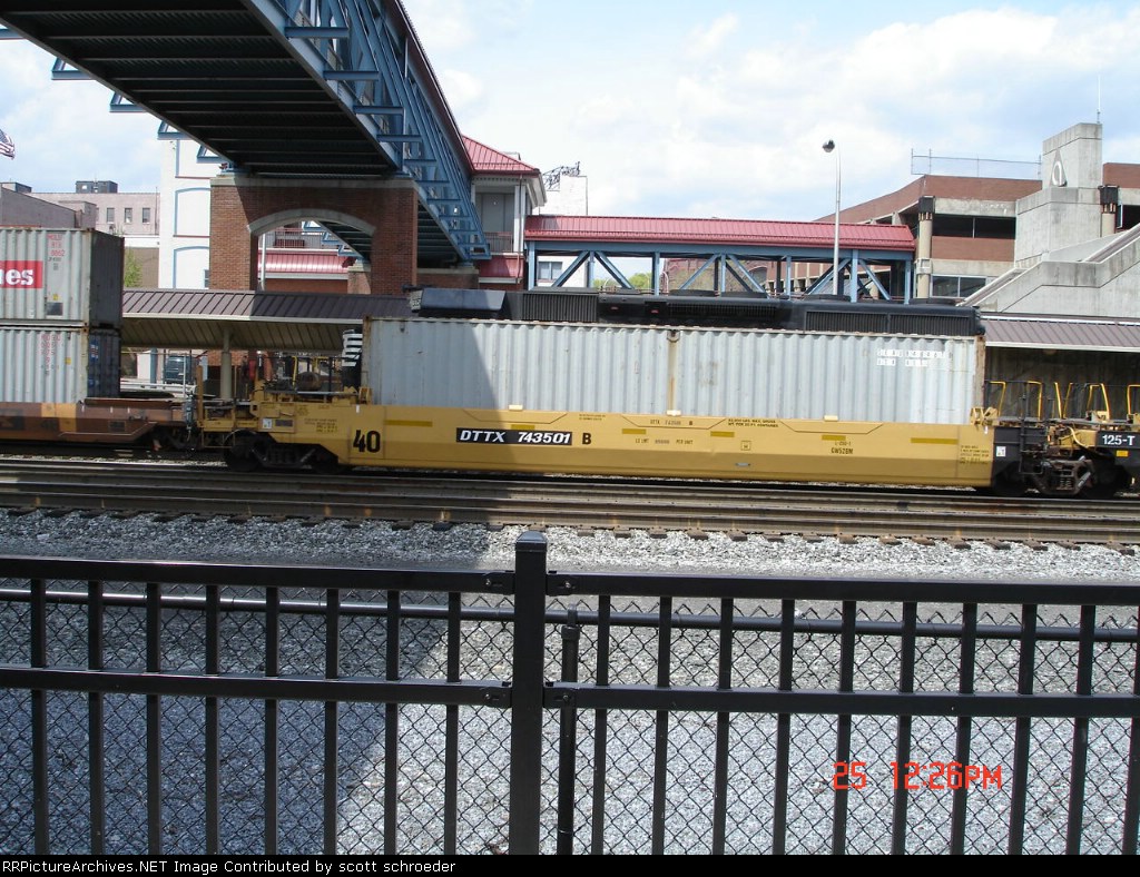 DTTX 743501B Double Stackcar EB