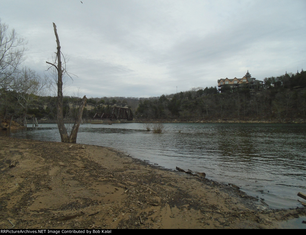 looking at the trestle & Castle Rogues Manor & 