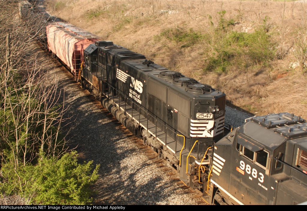 NS 2547 trailing on 147.