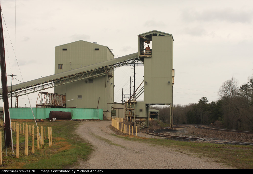 Coal loader at Pime Knot, KY.