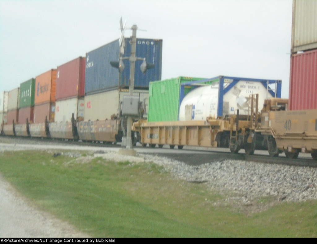 NS 6569 heading Westbound