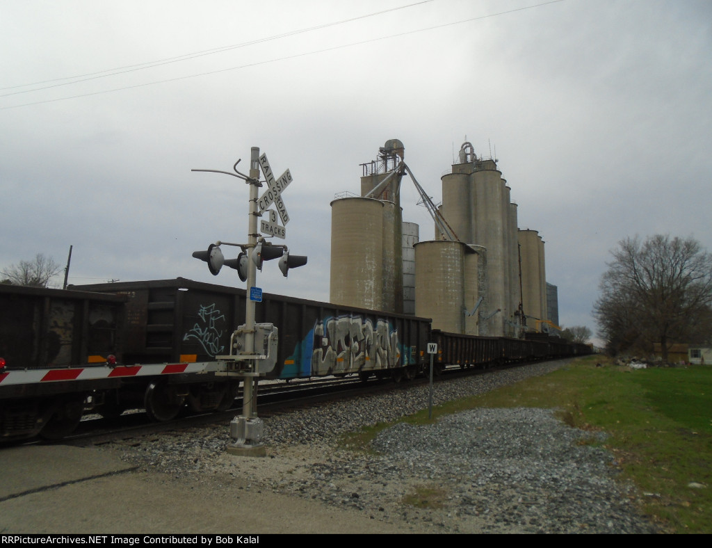 NS 4003 NS 2615 NS 2557 heading East passing Sadorus Grain Elevator