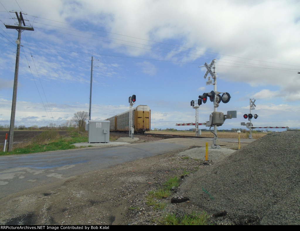  NS 8911 & NS 7144 Northbound Last Car