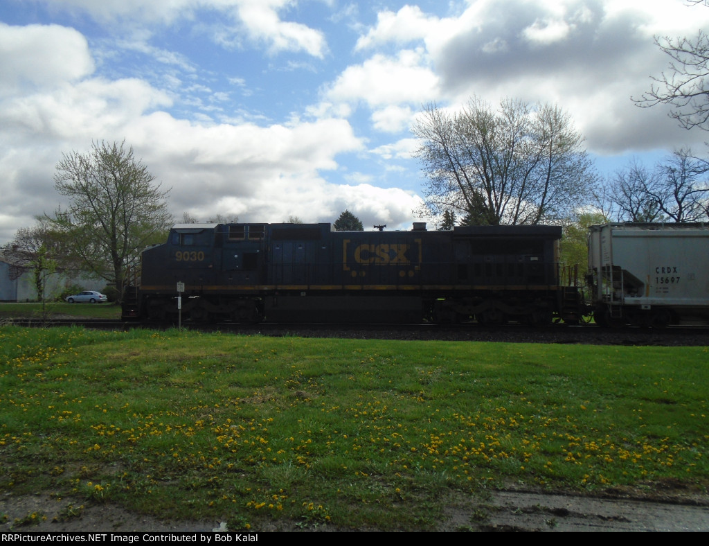 CSX 9030 Northbound