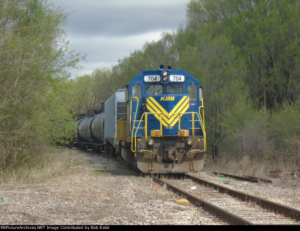  KBS 703 (Doug) & KBS 704 (Larry) Northwest Bound heads off around the bend