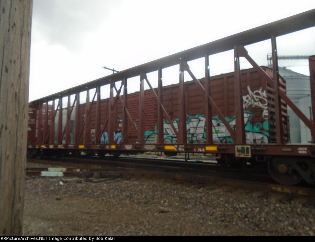 CSX 9030 Northbound as UP heads South