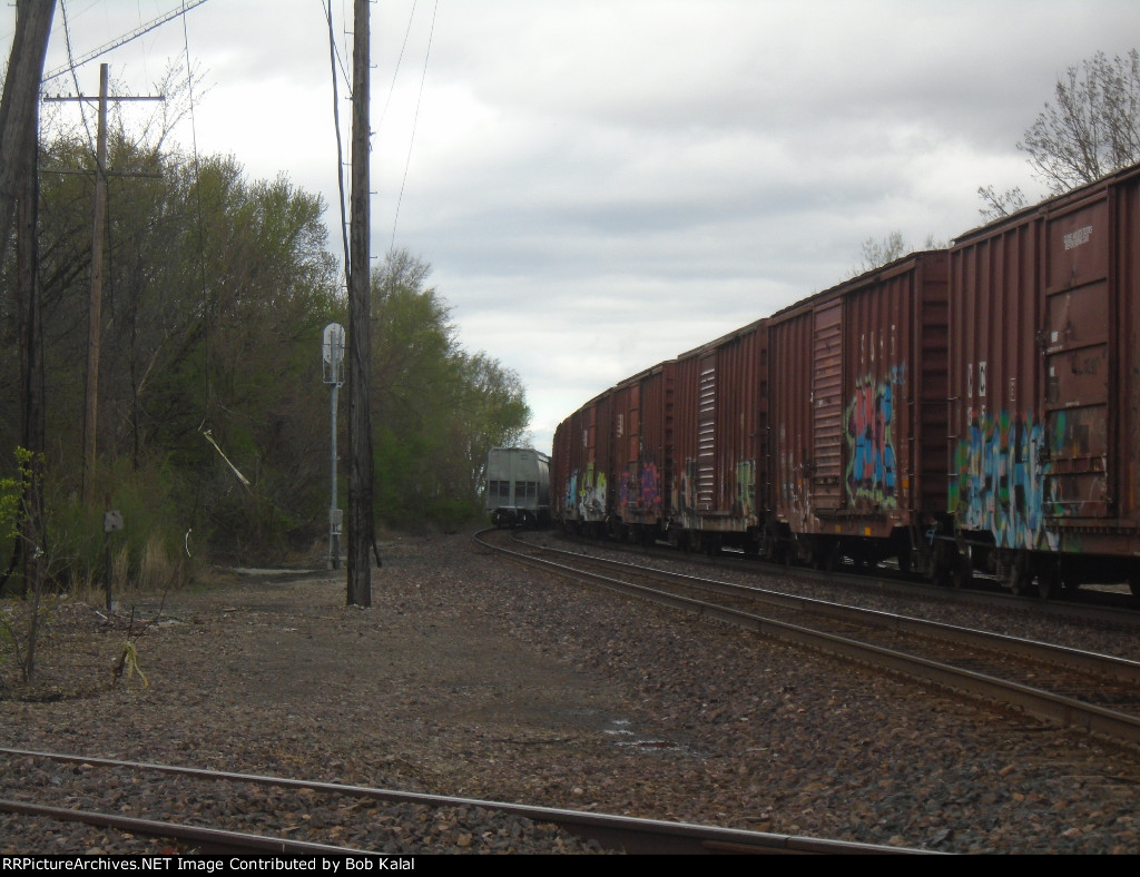 UP Southbound slows to a stop