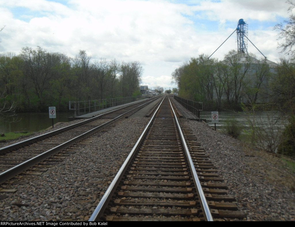 Momence Island South Trestle looking South
