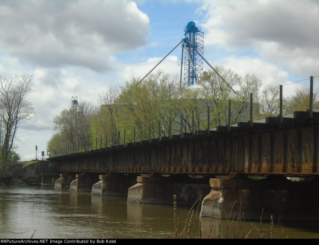 Momence Island South Trestle looking South