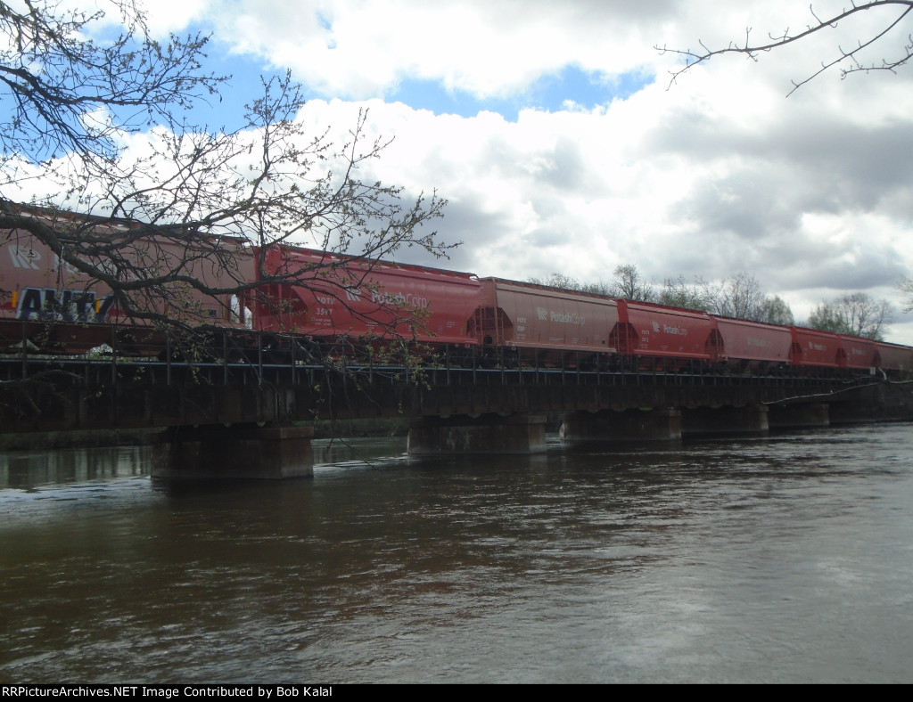 CSX 9030 Northbound