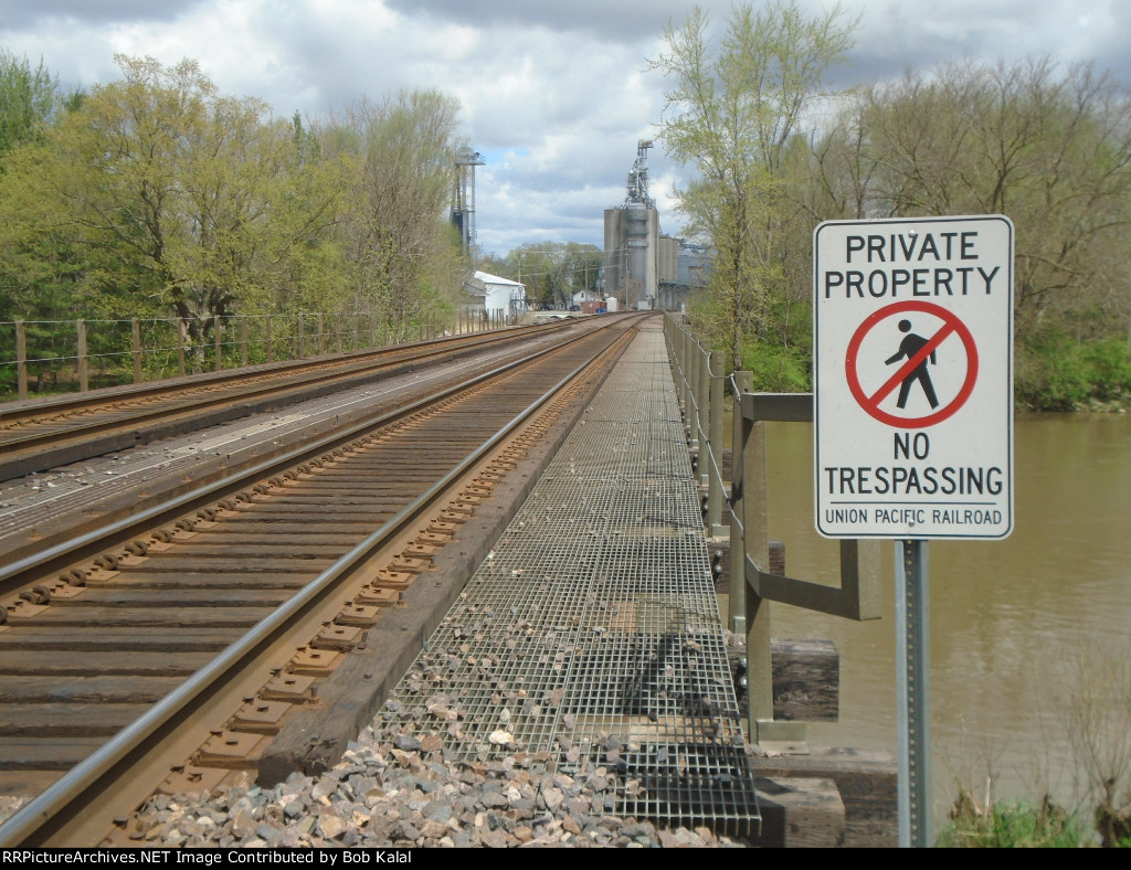 Momence Island North Trestle looking North