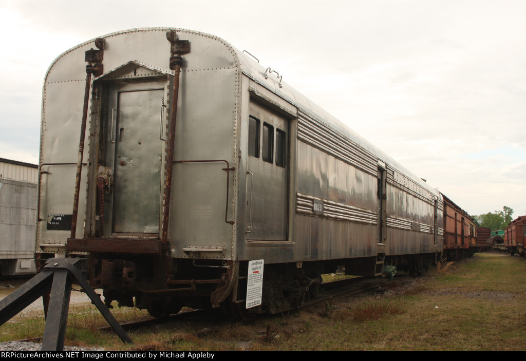 L&N baggage car.