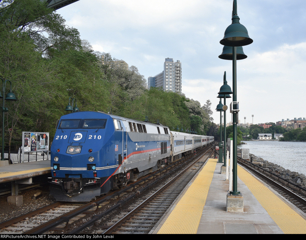 MNR at Spuyten Duyvil