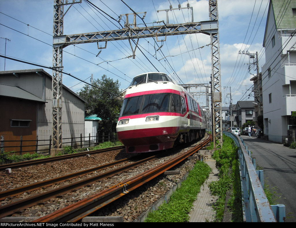 HiSi Romance car on last curve