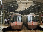Both EXE cars at Hon-Atsugi station