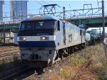 EF210-6 with tankers