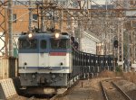 EF65-2086 with empty cars