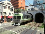 No. 1725 heading into the Shibuya tunnel