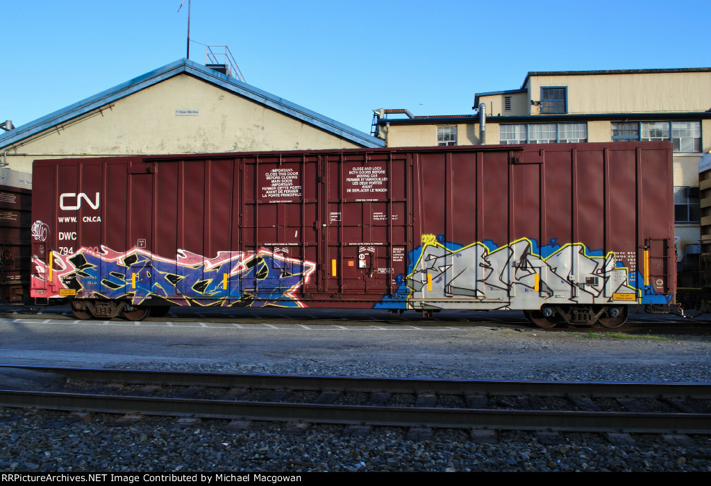 DWC 794700  60-9 ft Double Door Excess Height Boxcar  CN RAIL (side A)