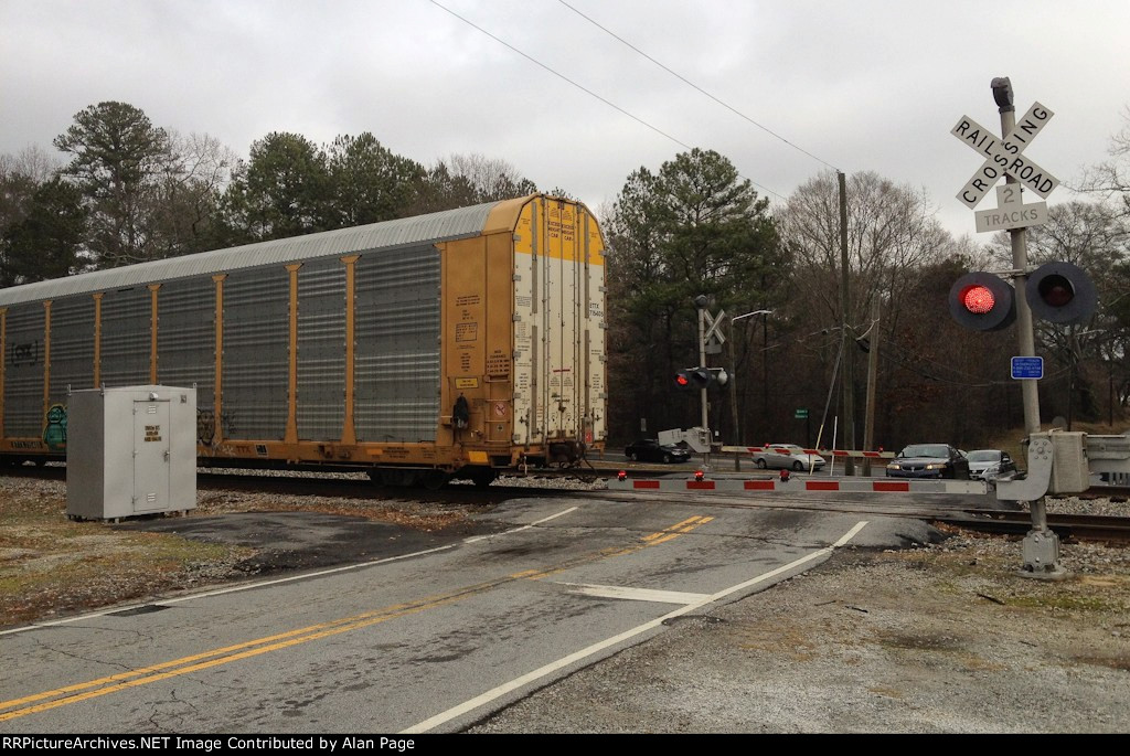 ETTX 715405 crosses Union Street