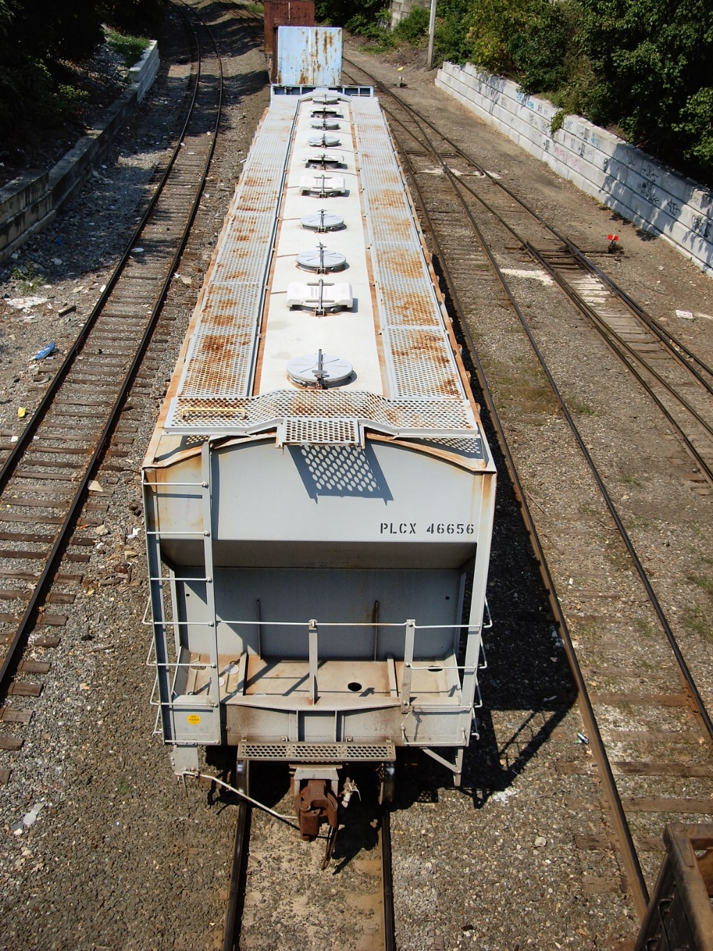 PLCX 46656 Covered Hopper