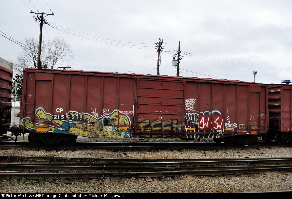 CP 215233  50-6 ft Single Door Boxcar (side A)