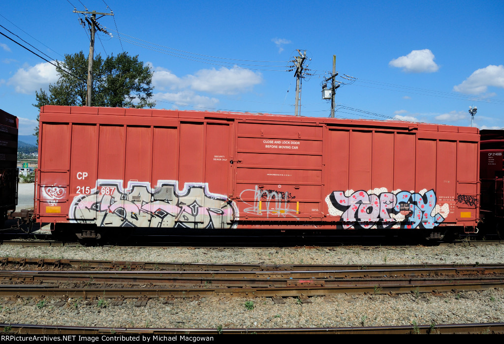CP 215687  50-6 ft Single Door Boxcar (side A)