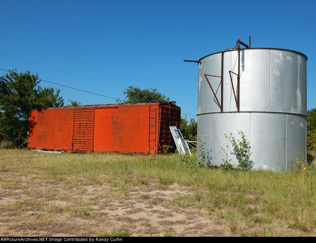Unknown boxcar
