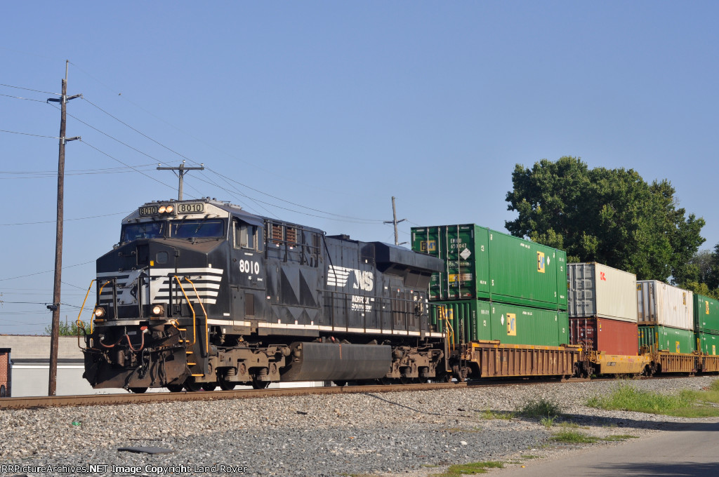 NS 8010 On NS 241 Eastbound 