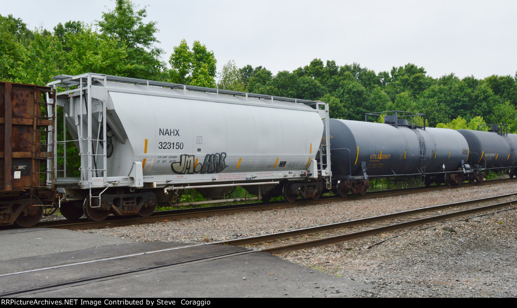 NAHX 323150 / UTLX 220791