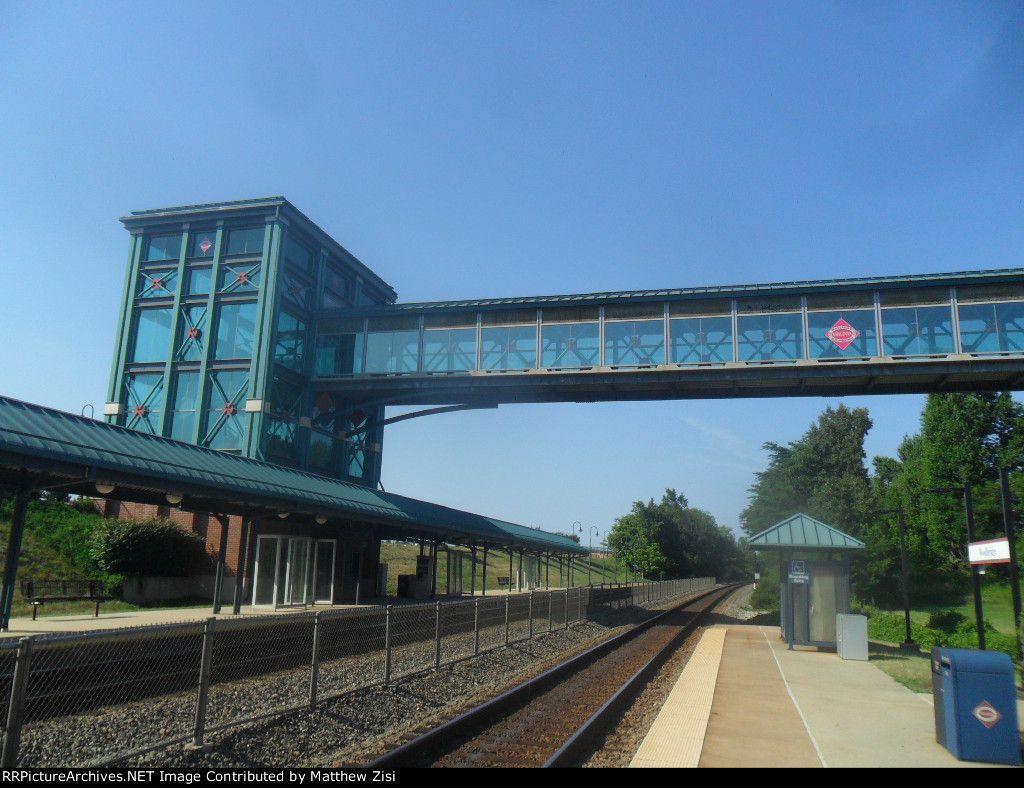 Bridge at VRE Station (1)