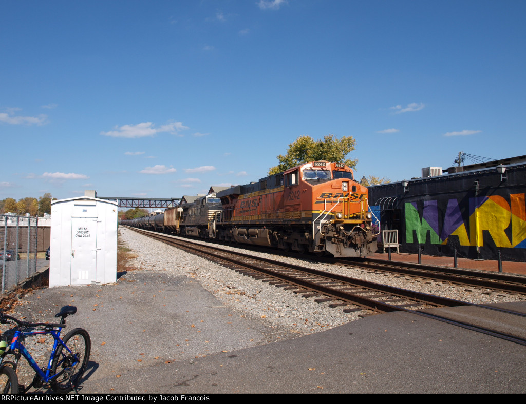 BNSF 6242