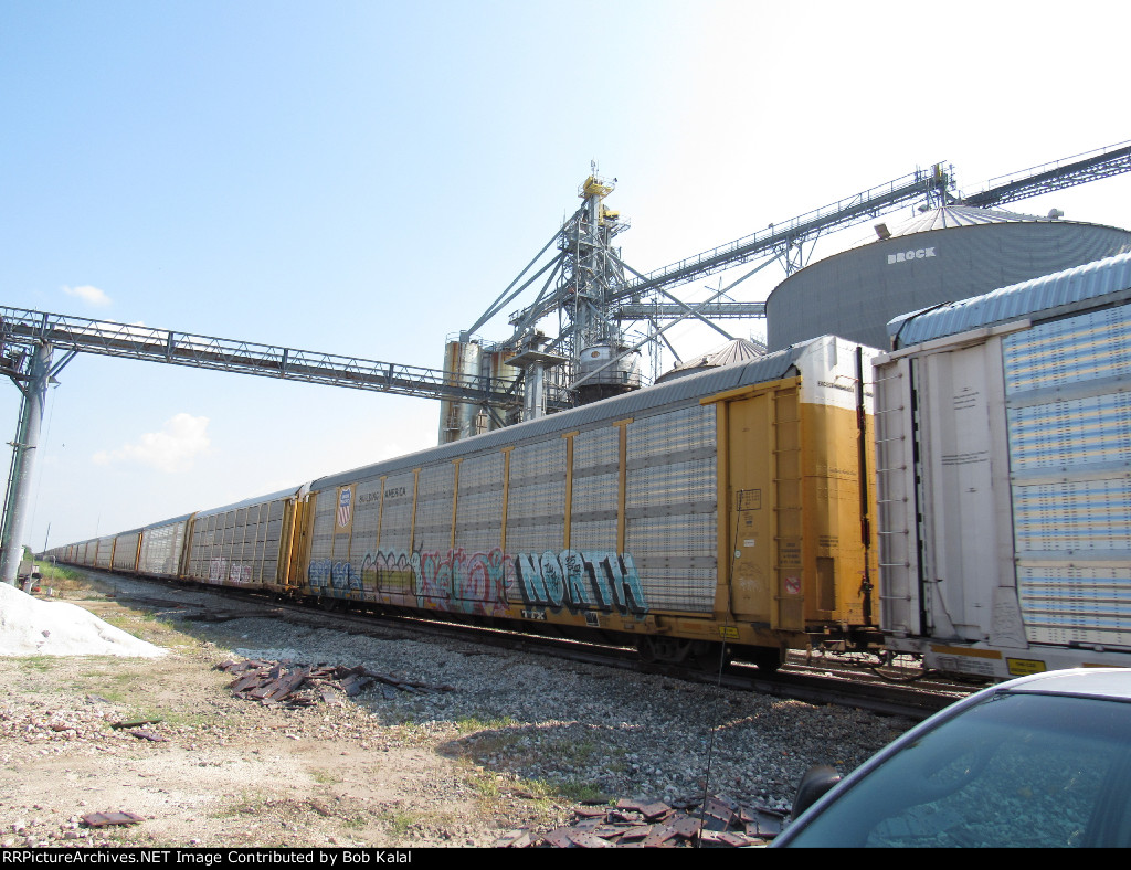 CSX 5351 & 156 heads north
