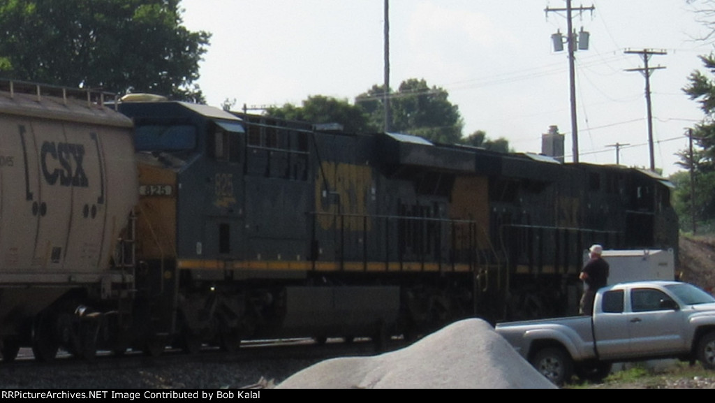 CSX 973 & 825 Head North