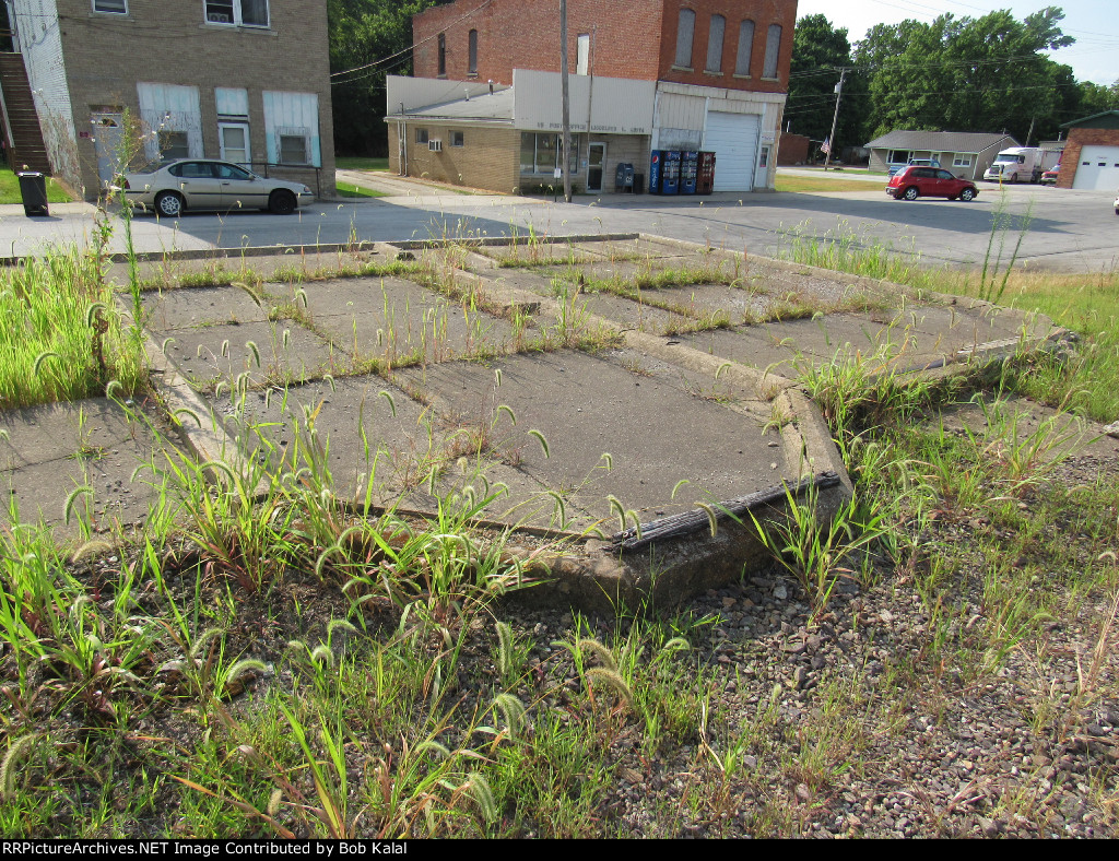 old C&EI station foundation